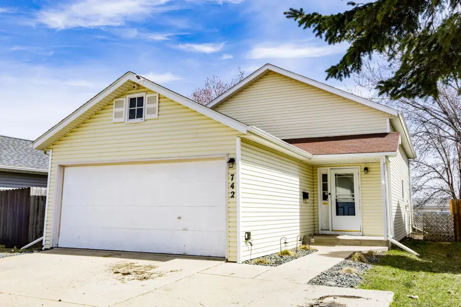742 47 1/2 Street S, Fargo, ND 58103 - #2