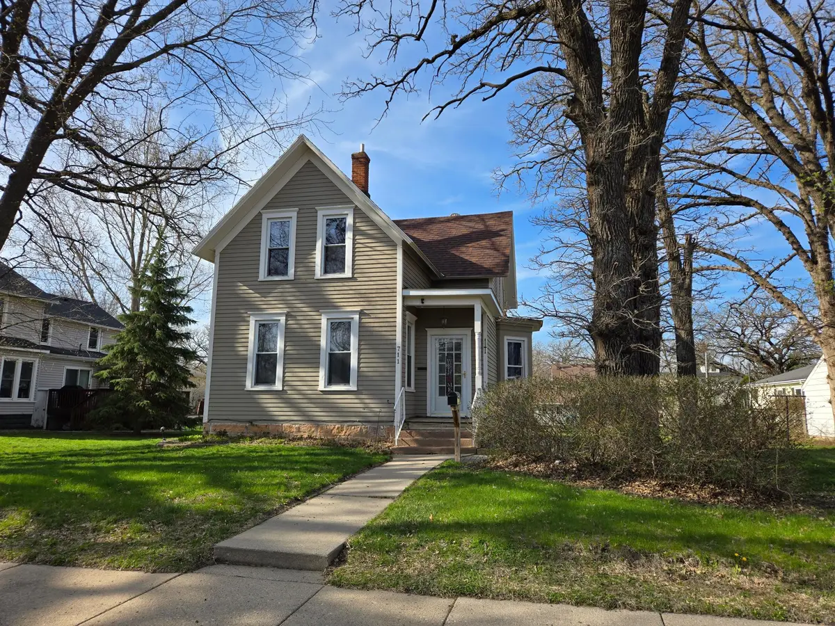 711 3rd Avenue Se, Waseca, MN 56093 - #1