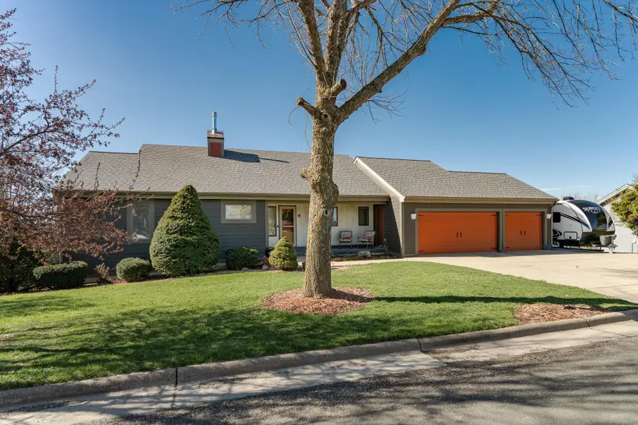 9 Island Heights Court Ne, Pine Island, MN 55963 - #2