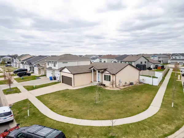 5509 58th Street S, Fargo, ND 58104