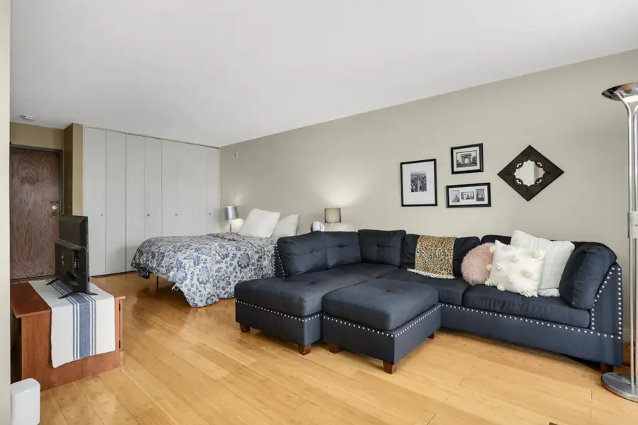 4101 Parklawn Avenue #103, Edina, MN 55435 - #3