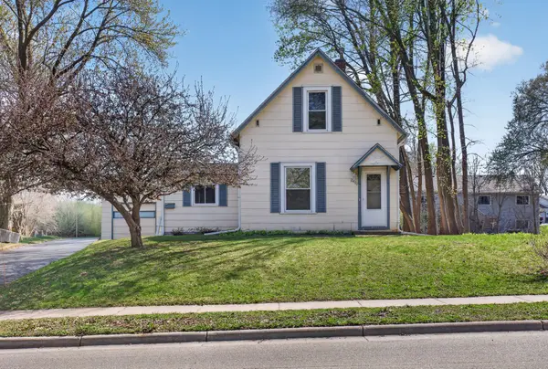 2470 South Avenue E, North Saint Paul, MN 55109