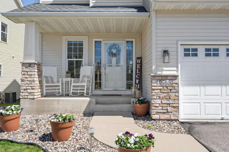 668 Newberry Lane, Chaska, MN 55318 - #2