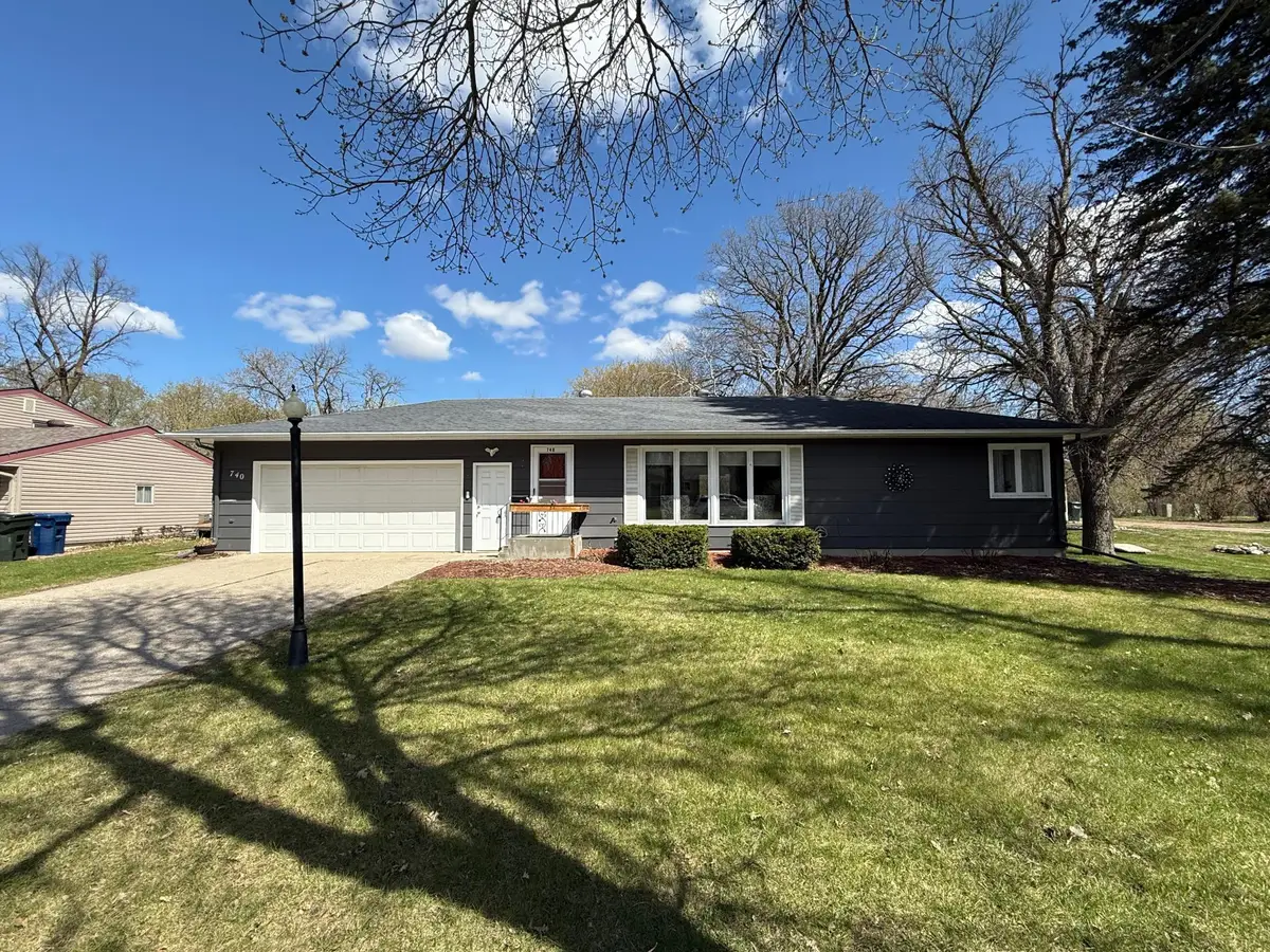 740 Springen Avenue, Fergus Falls, MN 56537 - #1