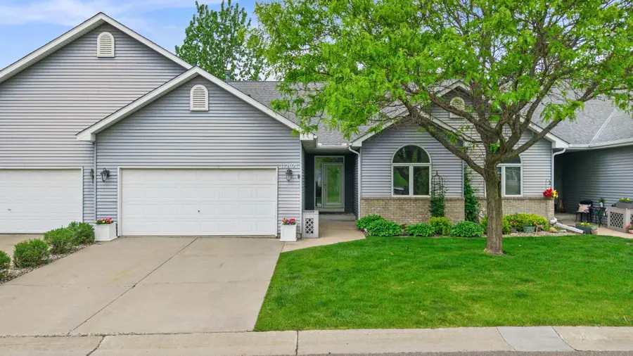 112021 Hidden Creek Place, Chaska, MN 55318 - #2