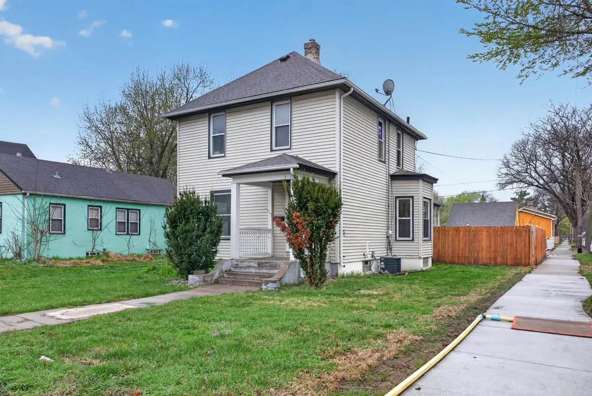 4051 Bryant Avenue N, Minneapolis, MN 55412 - #1