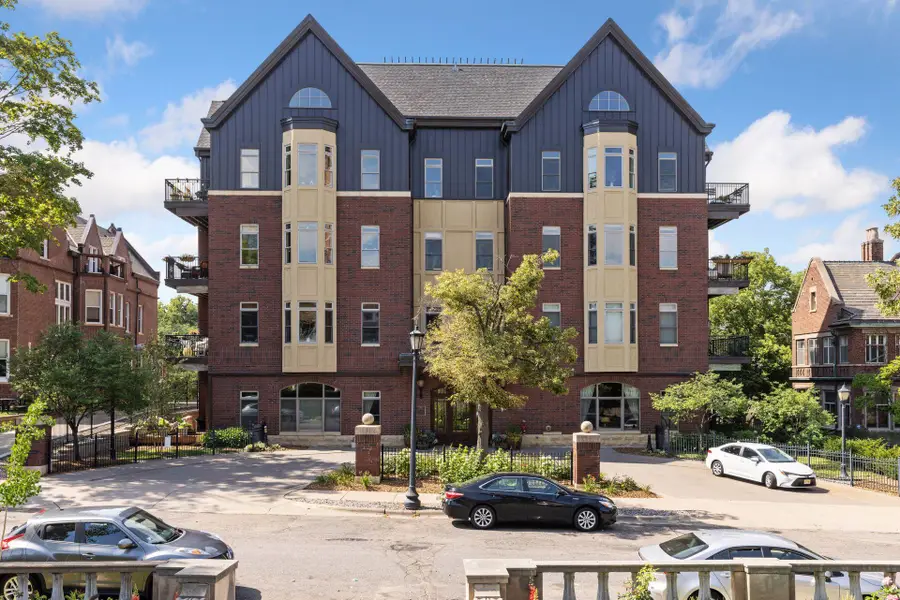 301 Clifton Avenue #3D, Minneapolis, MN 55403 - #2