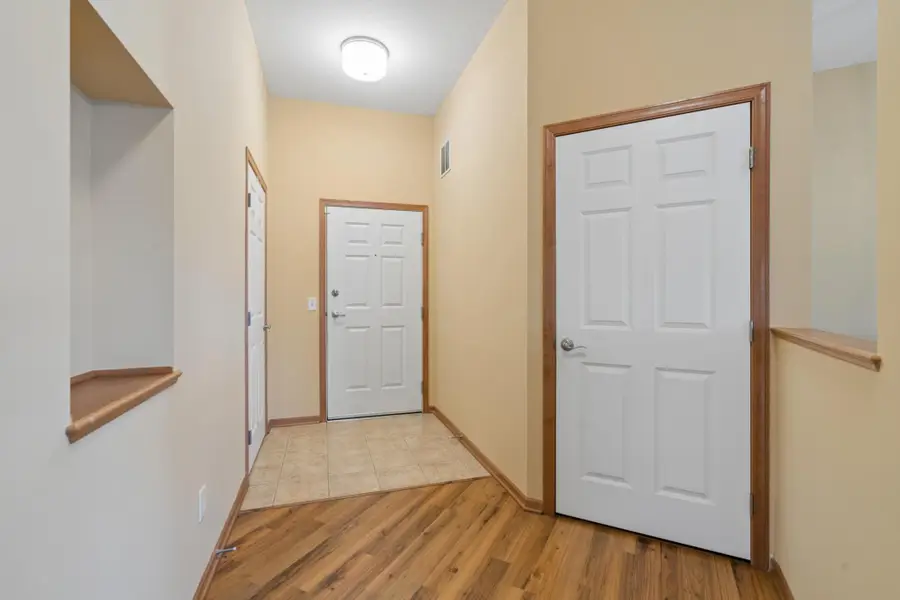 1244 County Road D E #206, Maplewood, MN 55109 - #3