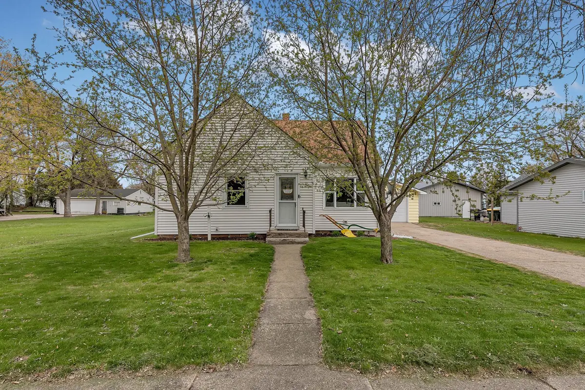 430 Pleasant Avenue S, Brooten, MN 56316 - #1