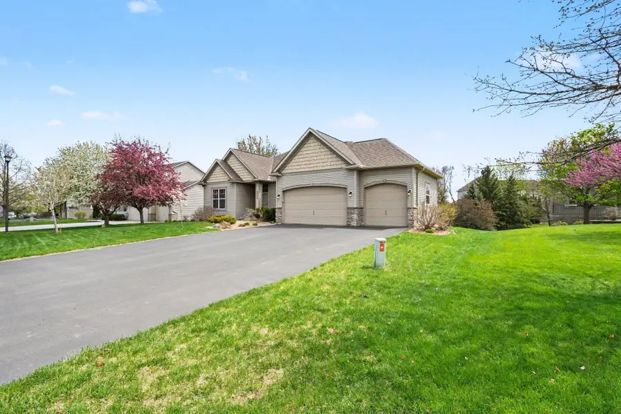 6094 Summit Curve S, Cottage Grove, MN 55016 - #2