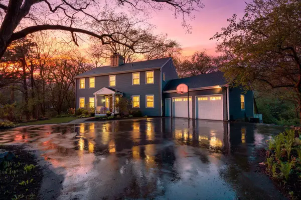 3942 Willmatt Hill, Minnetonka, MN 55305