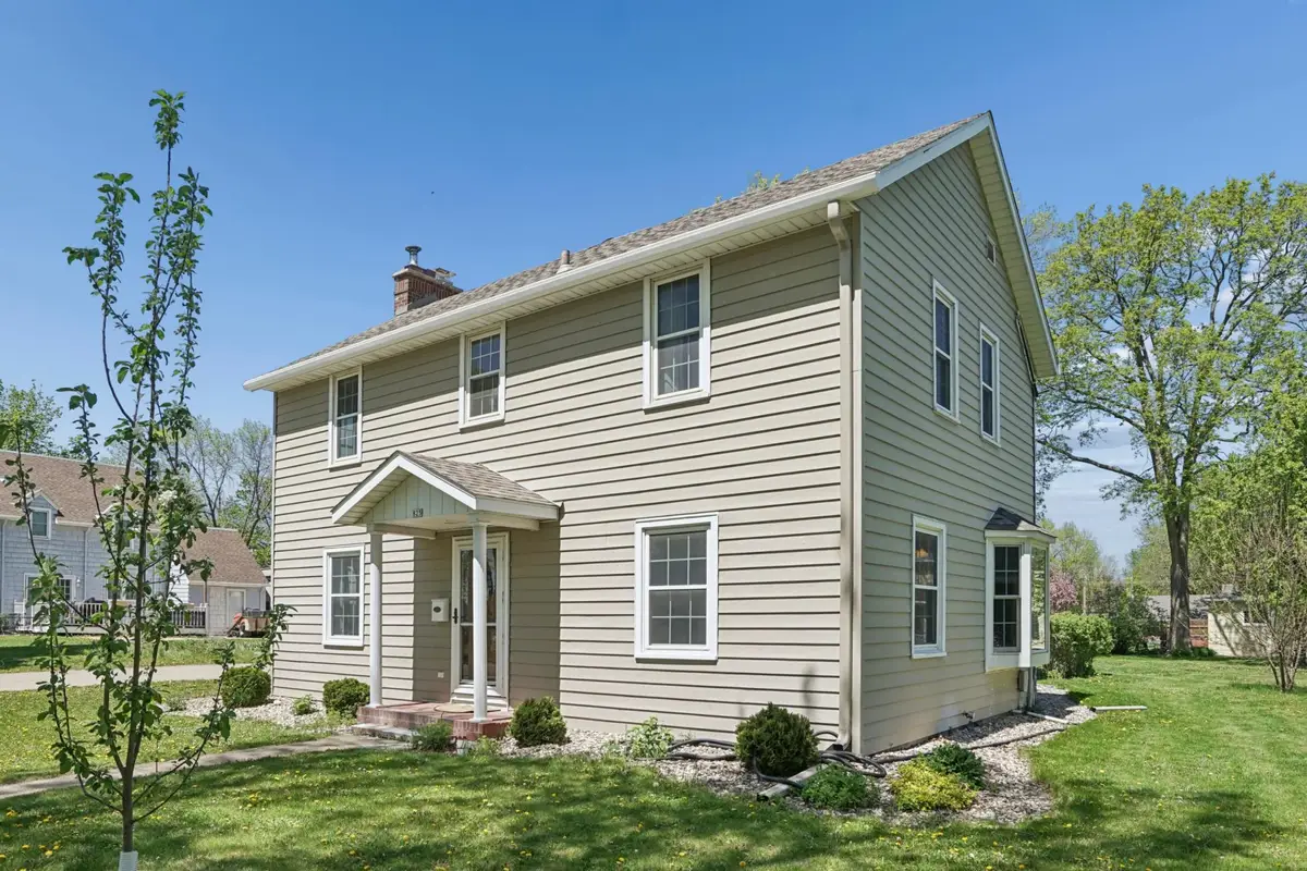 825 14th Street E, Glencoe, MN 55336 - #1