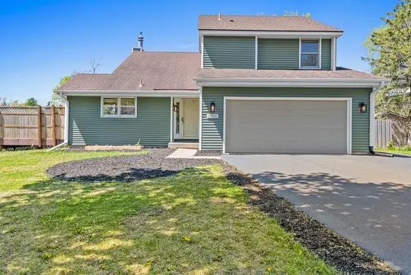 15020 Rushmore Crescent, Burnsville, MN 55306