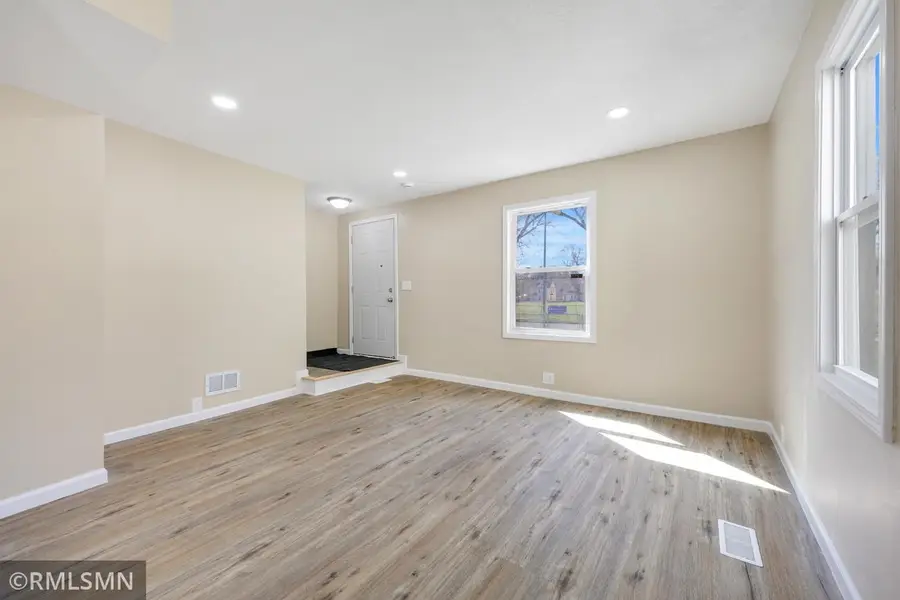 853 Conway Street, Saint Paul, MN 55106 - #2