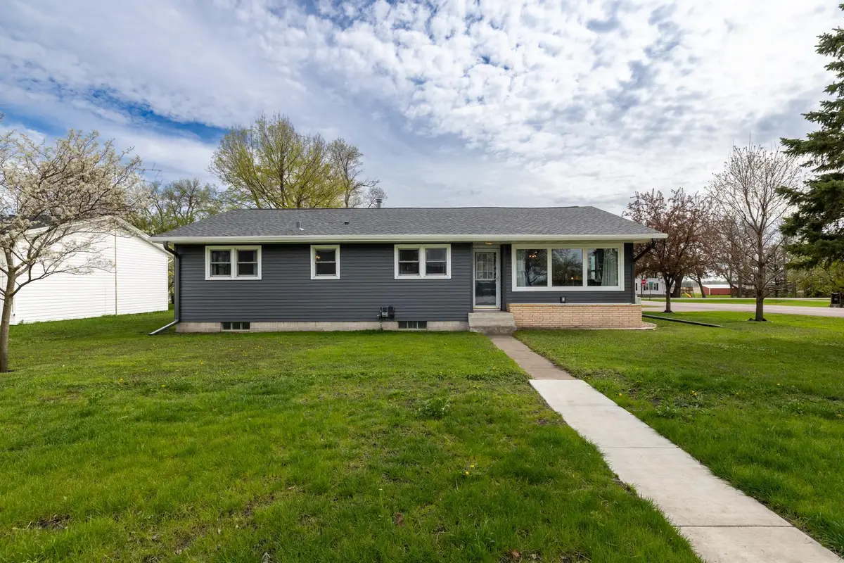 822 W Chandler Street, Arlington, MN 55307 - #1