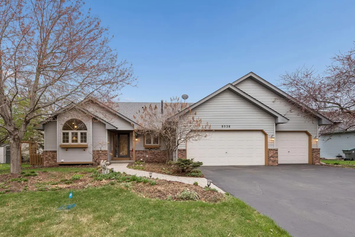 8528 Flamingo Drive, Chanhassen, MN 55317 - #1