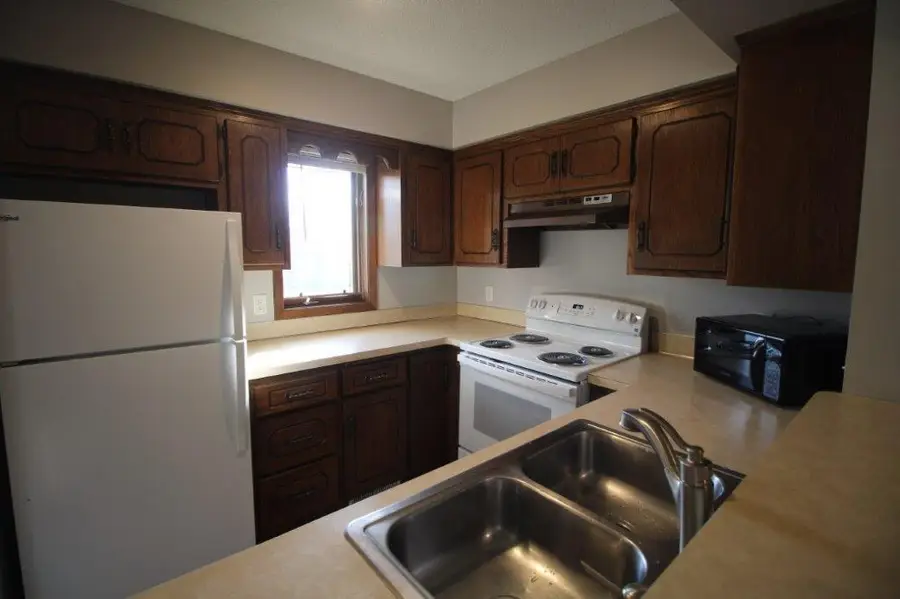 11410 Dogwood Street Nw #402, Coon Rapids, MN 55448 - #2