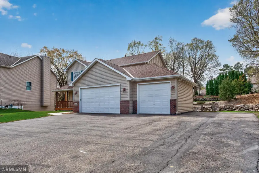 8549 Woodland Curve, Saint Bonifacius, MN 55375 - #2