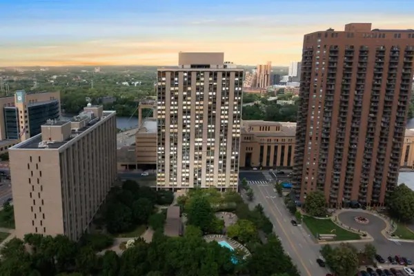 15 S 1st Street #A1613, Minneapolis, MN 55401