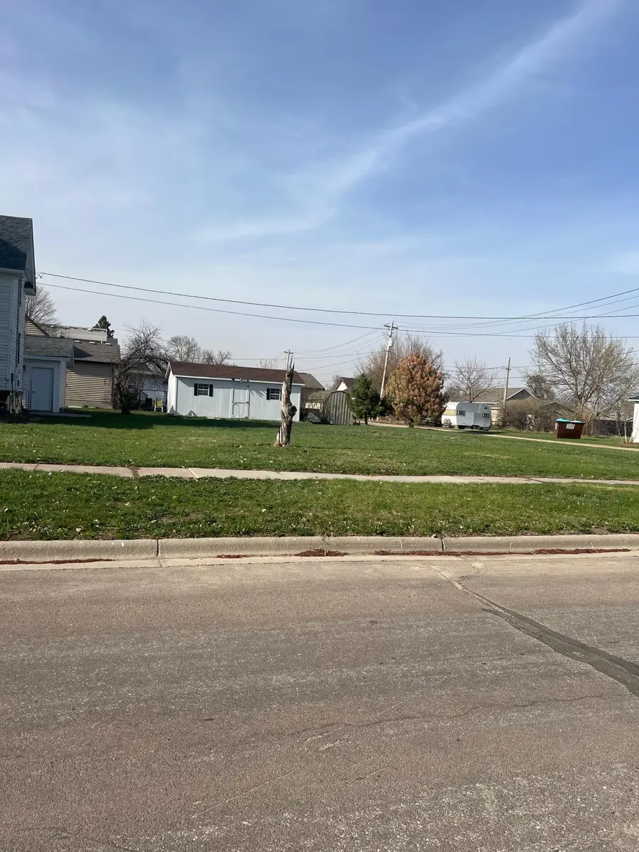 310 E 4th Street, Madison, MN 56256 - #2