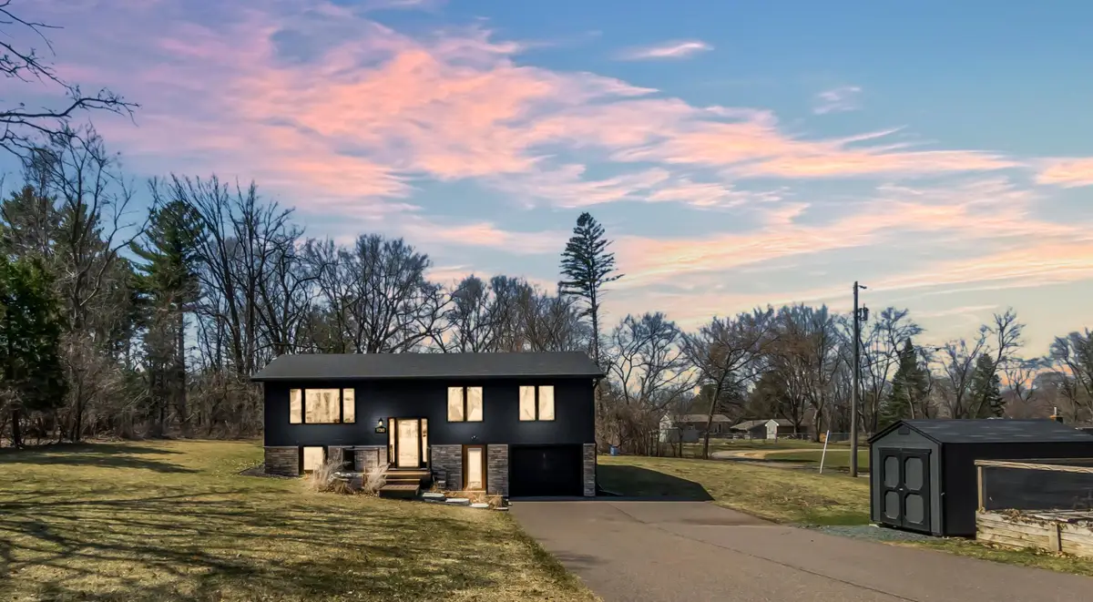 1130 Hallam Avenue N, Mahtomedi, MN 55115 - #1