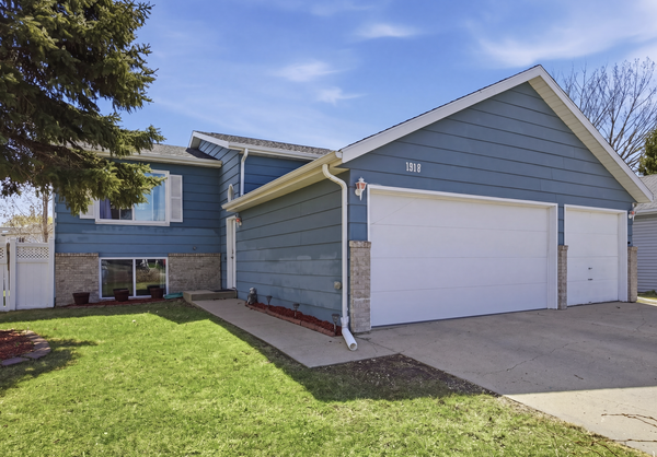 1918 55th Avenue S, Fargo, ND 58104