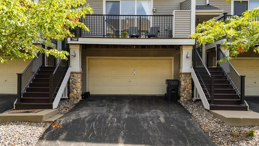 7509 Parkridge Way, Savage, MN 55378 - #3