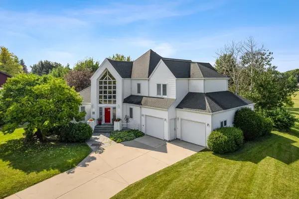 2878 Lilac Lane N, Fargo, ND 58102