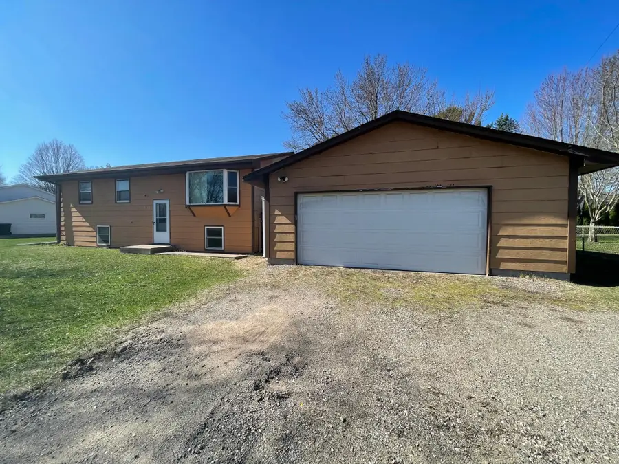 2126 175th Avenue Ne, Ham Lake, MN 55304 - #2