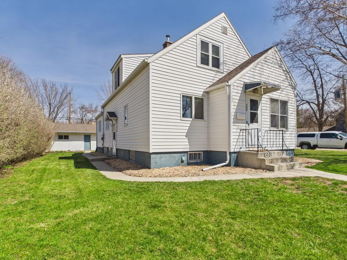 329 1st Avenue Ne, Glenwood, MN 56334 - #1