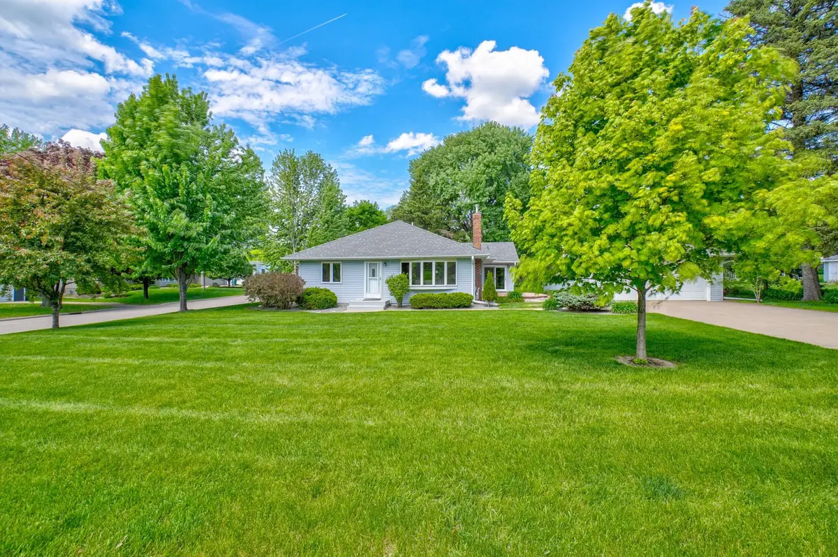 2201 Roselawn Avenue W, Roseville, MN 55113 - #1