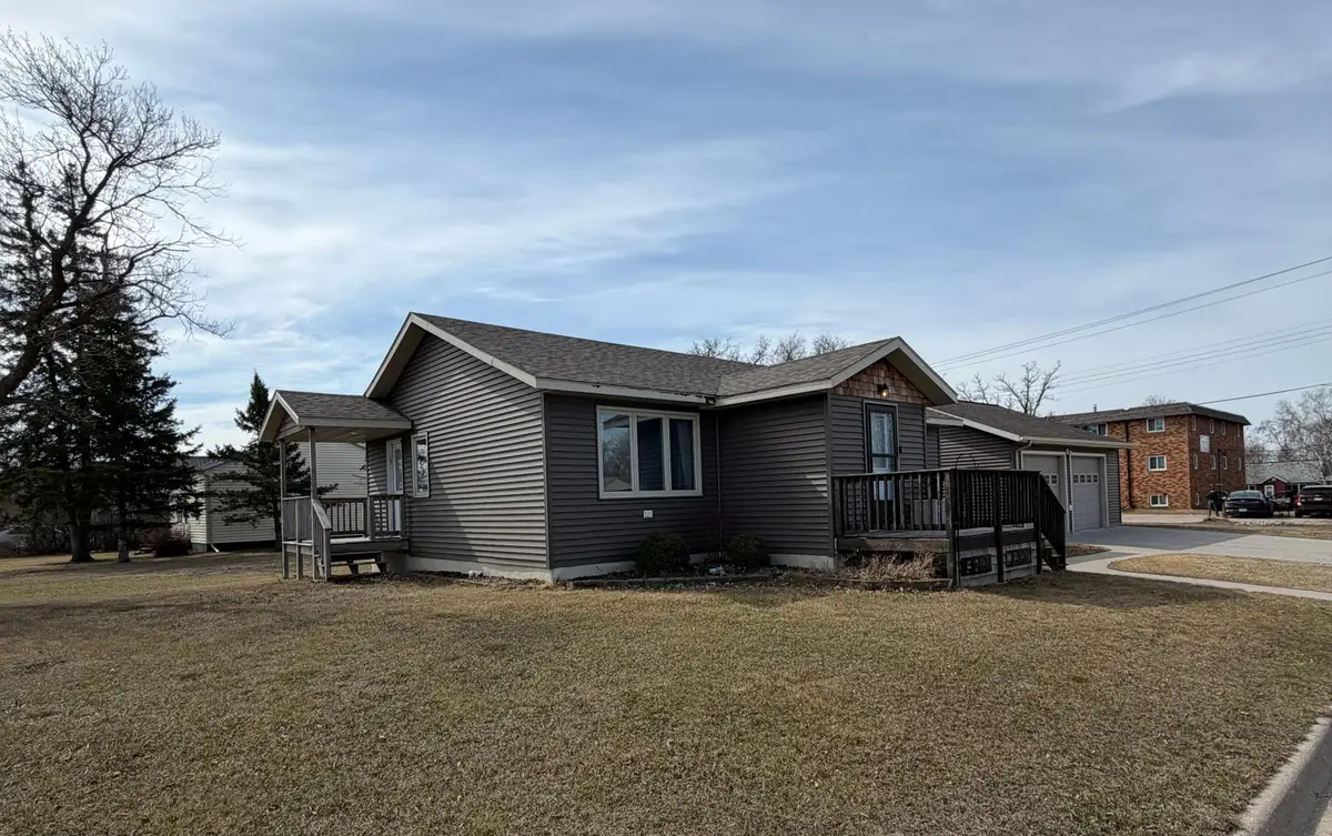 601 Main Street S, Karlstad, MN 56732 - #1