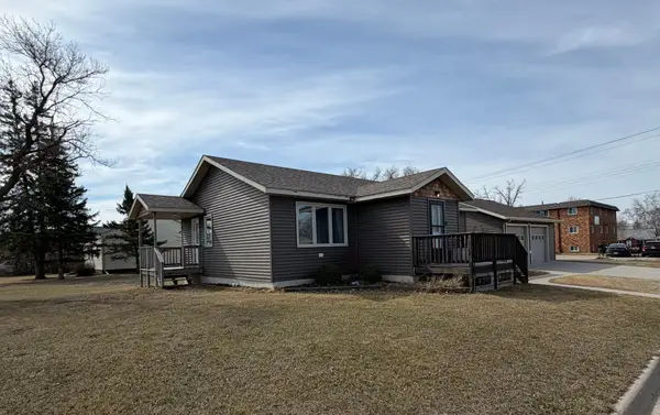 601 Main Street S, Karlstad, MN 56732