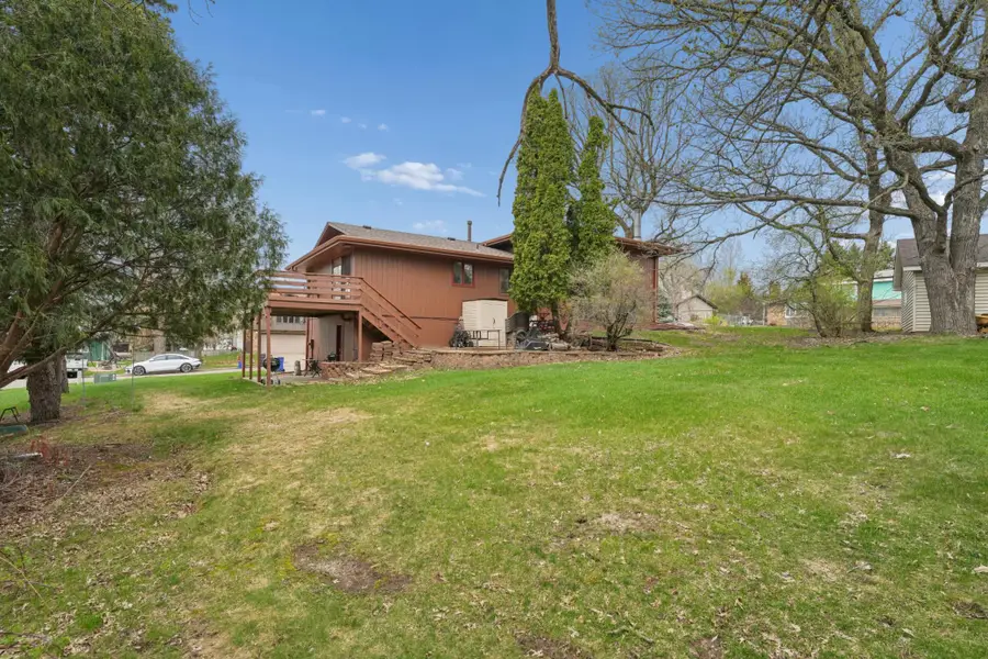 944 Pine View Court, Saint Paul, MN 55119 - #2