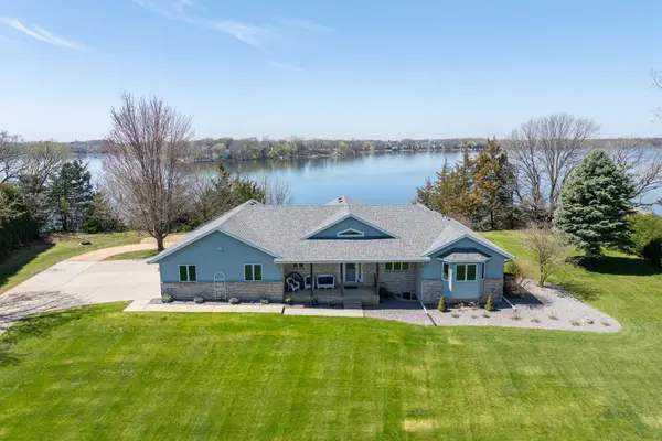 6106 Shamrock Drive, Madison Lake, MN 56063