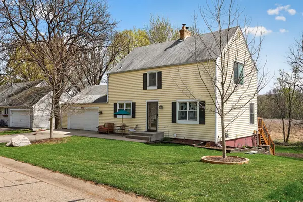 112231 Hutchins Court, Chaska, MN 55318