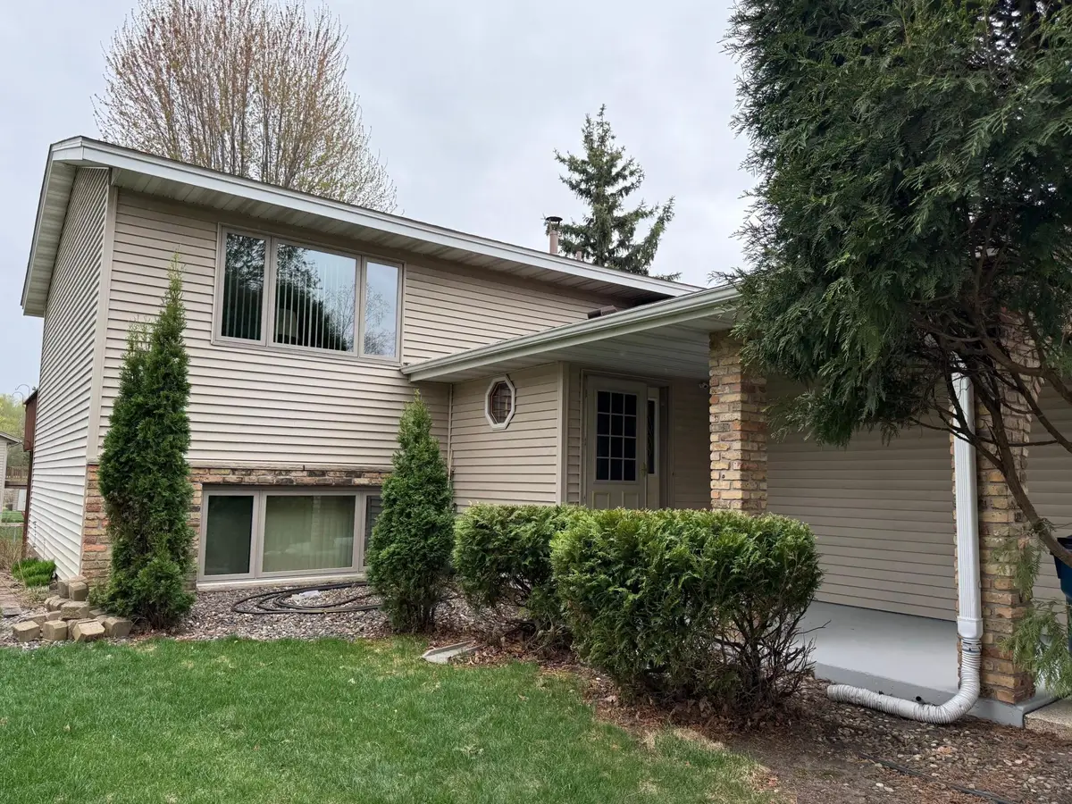 879 Westview Court, Shoreview, MN 55126 - #1