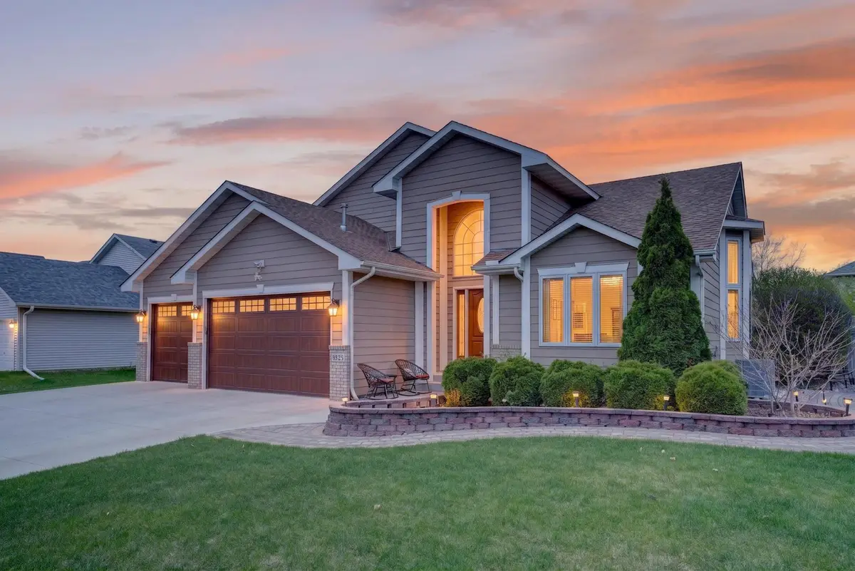 9325 Austrian Pine Avenue N, Brooklyn Park, MN 55443 - #1