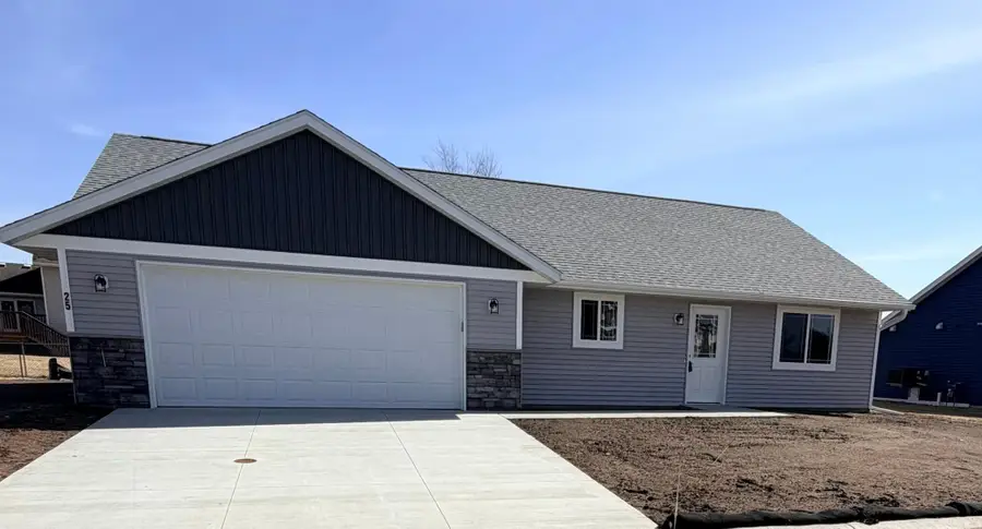 425 4th Avenue Se, Saint Joseph, MN 56374 - #2
