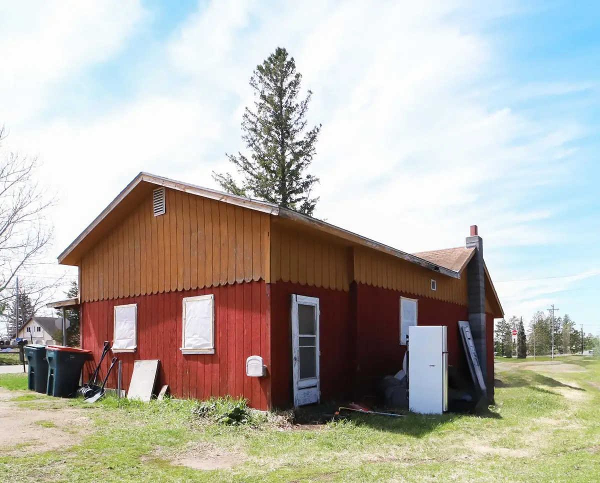 65 Eldredge Street E, Motley, MN 56466 - #1