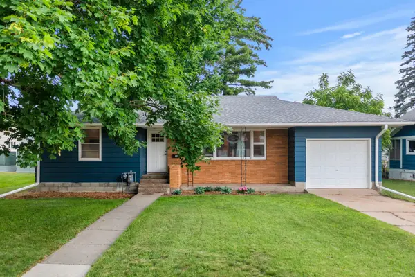 305 Main Street E, New Prague, MN 56071