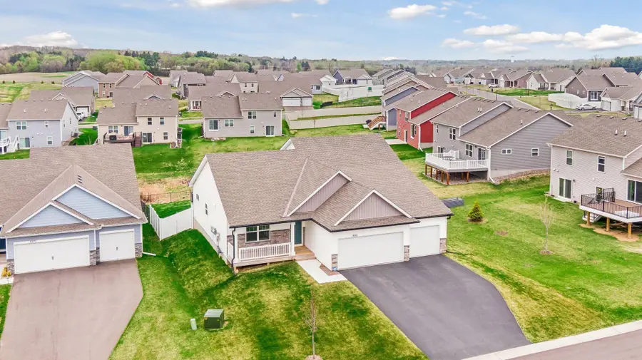 8261 Saddle Trail, Woodbury, MN 55129 - #2