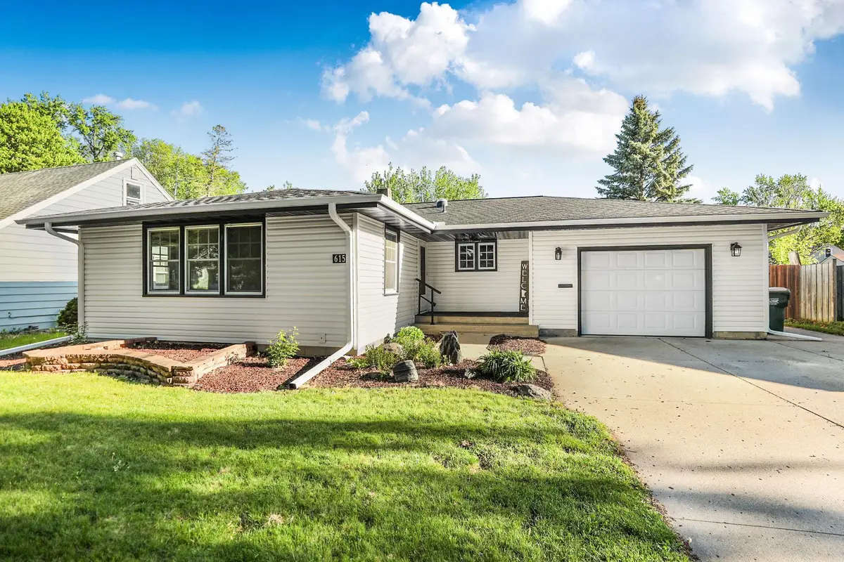 615 5th Avenue Sw, Hutchinson, MN 55350 - #1