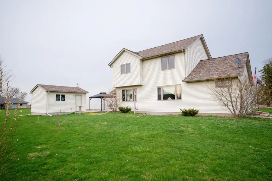 721 3rd Avenue Nw, Melrose, MN 56352 - #3