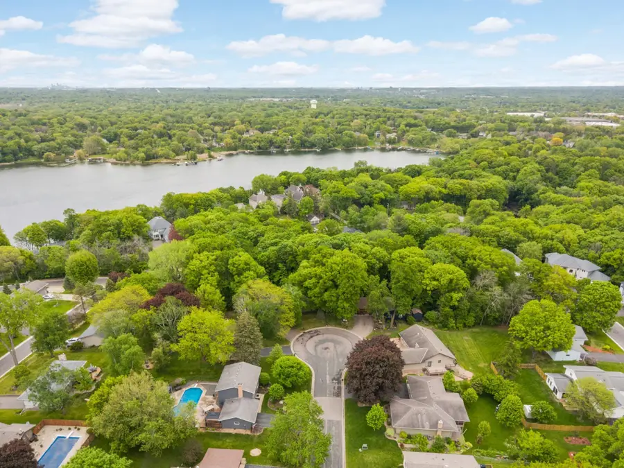 400 Cimarron Circle, Chanhassen, MN 55317 - #2