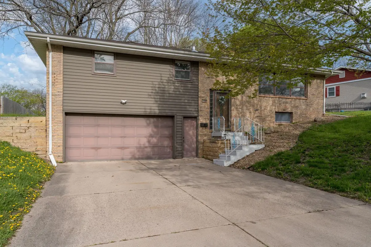 110 S Belmont Drive, Mankato, MN 56001 - #1