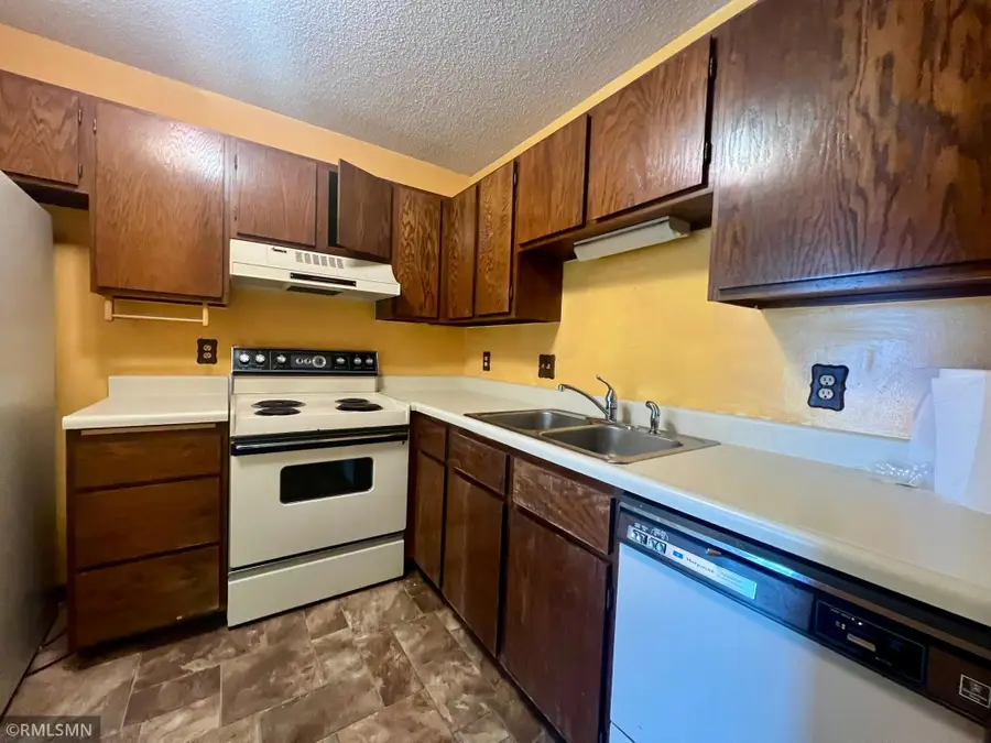 26 10th Street W #803, Saint Paul, MN 55102 - #3
