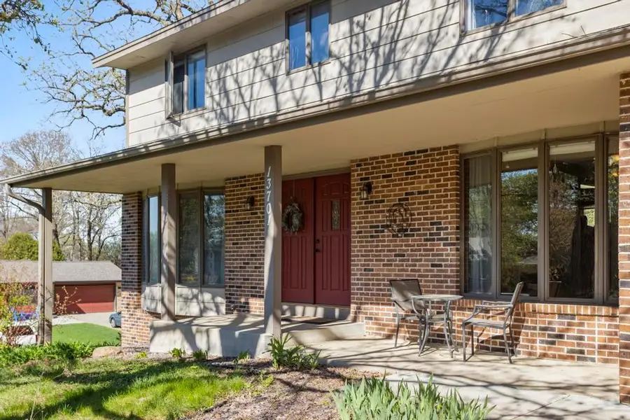 13701 Krestwood Drive, Burnsville, MN 55337 - #2