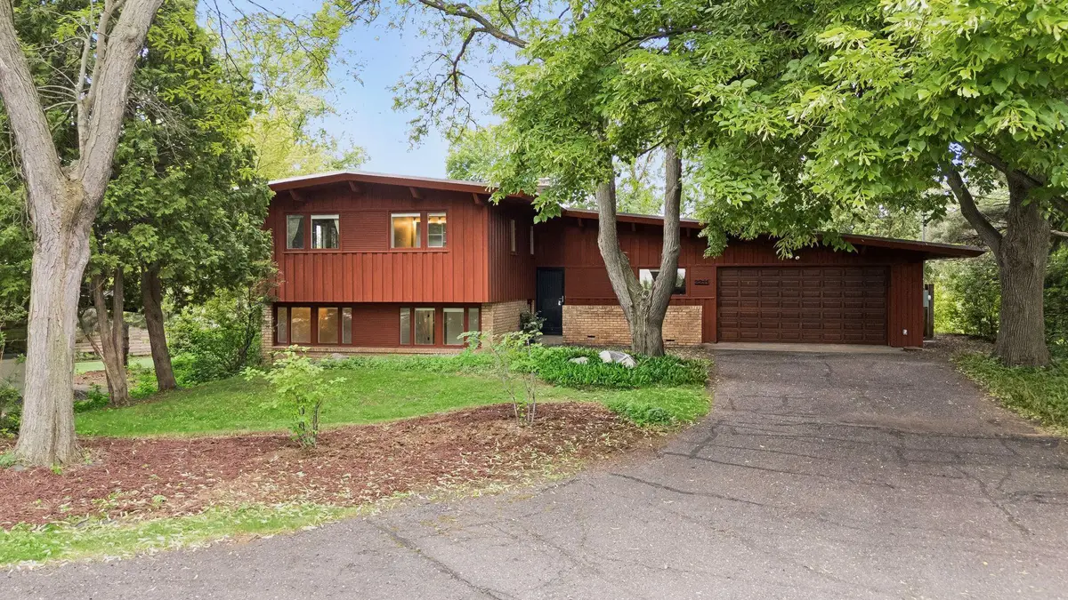 2211 S Hill Lane, Saint Louis Park, MN 55416 - #1