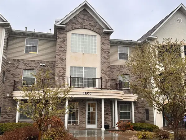 15570 Linnet Street Nw #2-109, Andover, MN 55304